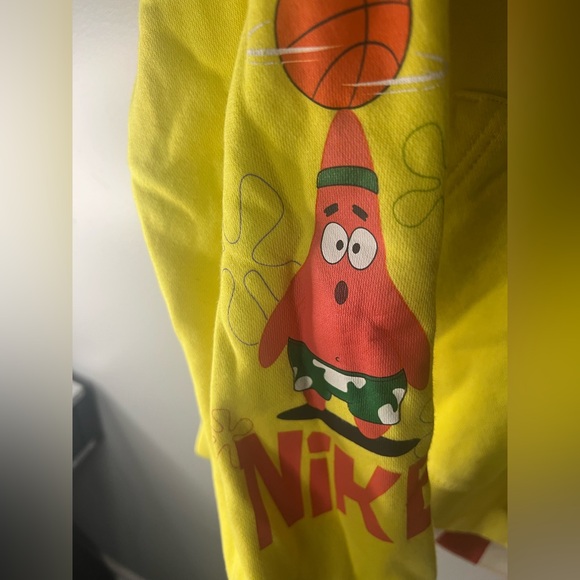 Nike Kyrie Spongebob Hoodie - Picture 3 of 7